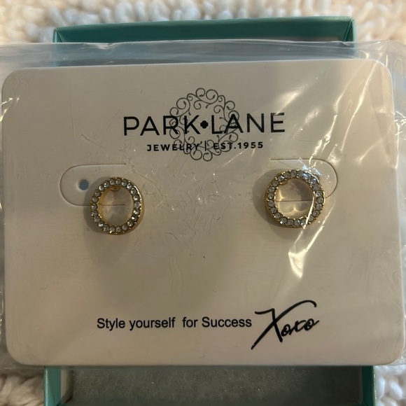 Park Lane Roo Earrings Gold with Crystals New Without Box on PL Cardstock - Picture 3 of 6